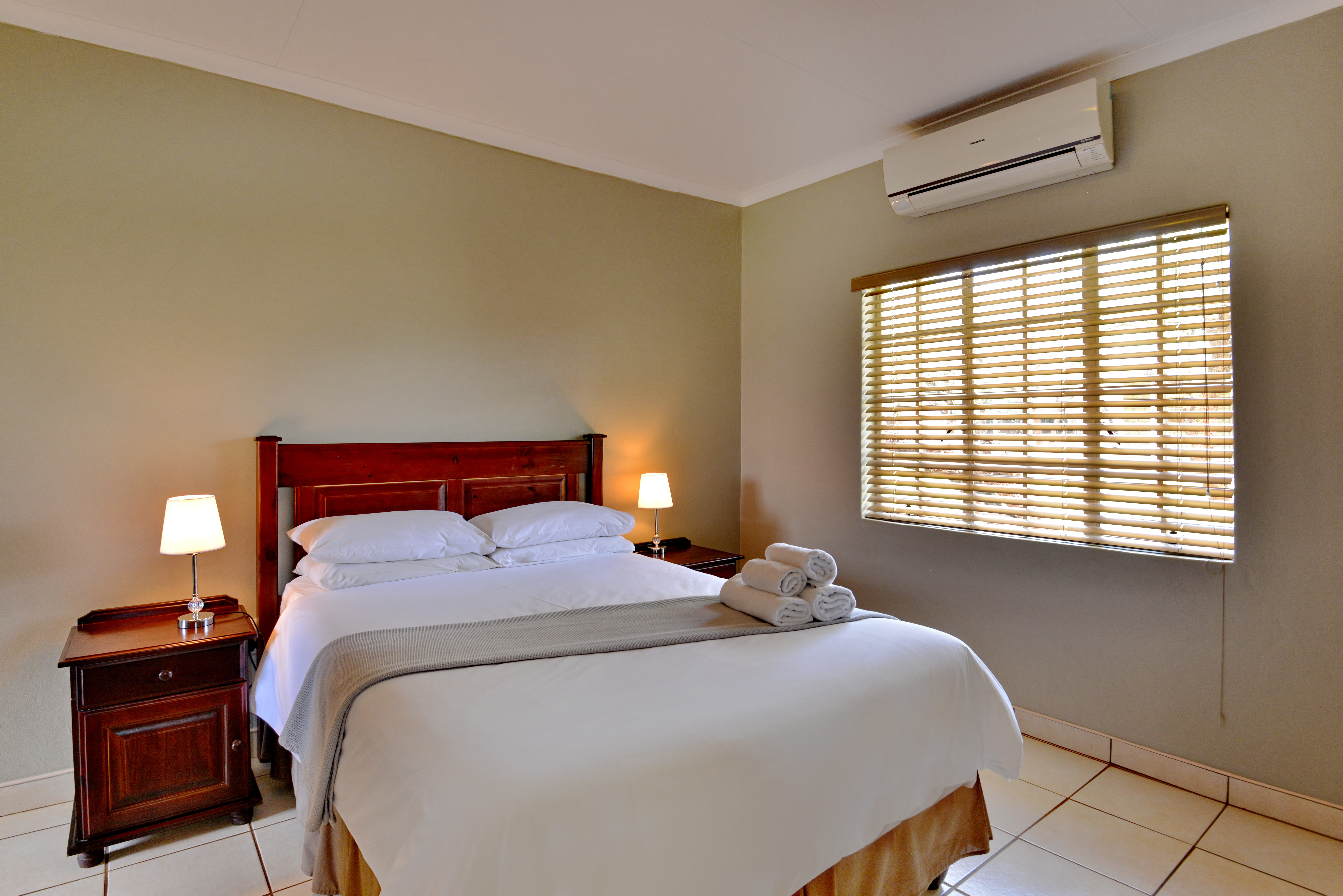 Self-catering chalets near Sun City and Pilanesberg Game Reserve at Sundown Country Estate