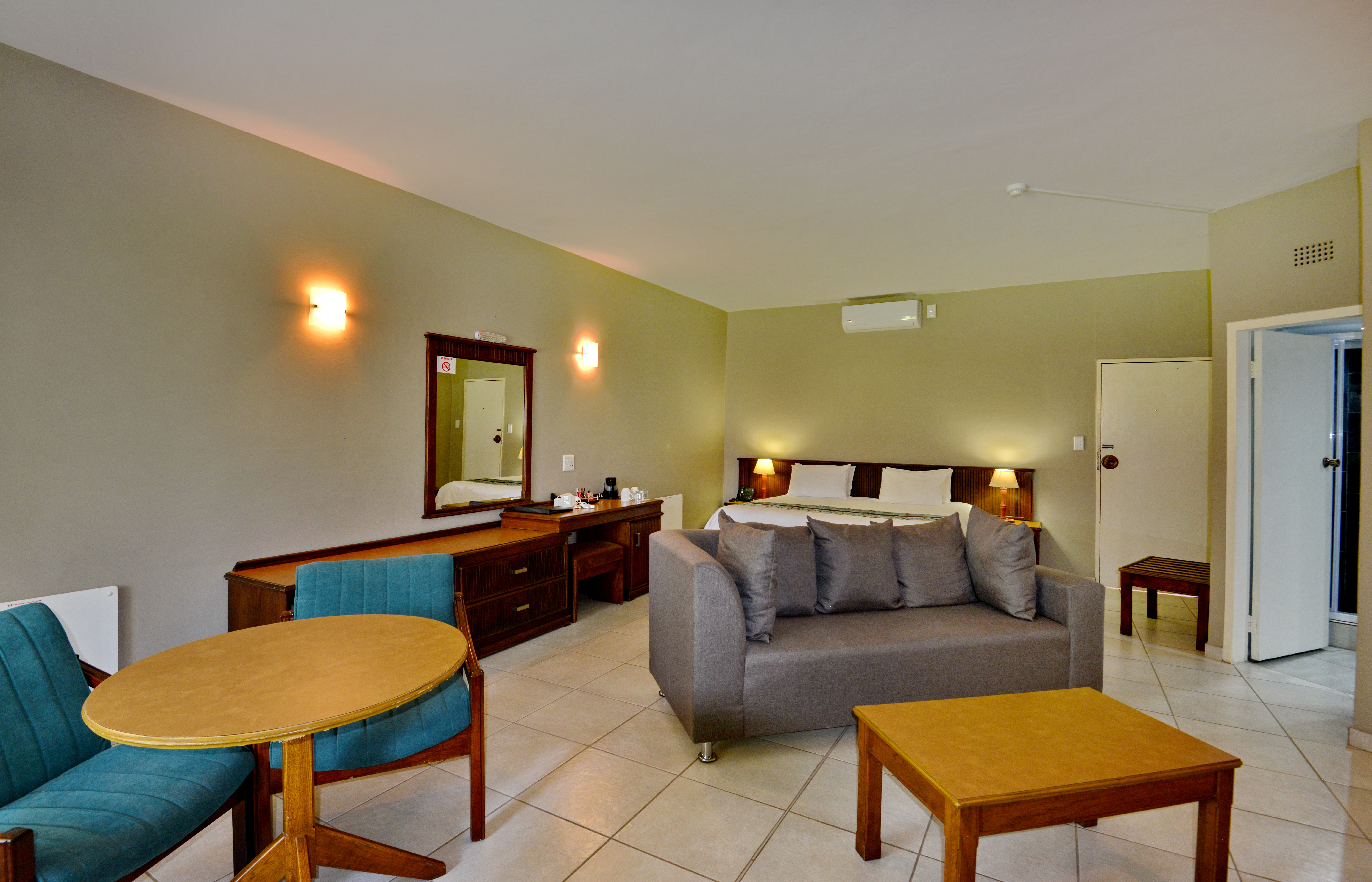 Family room accommodation near Sun City at Sundown Country Estate