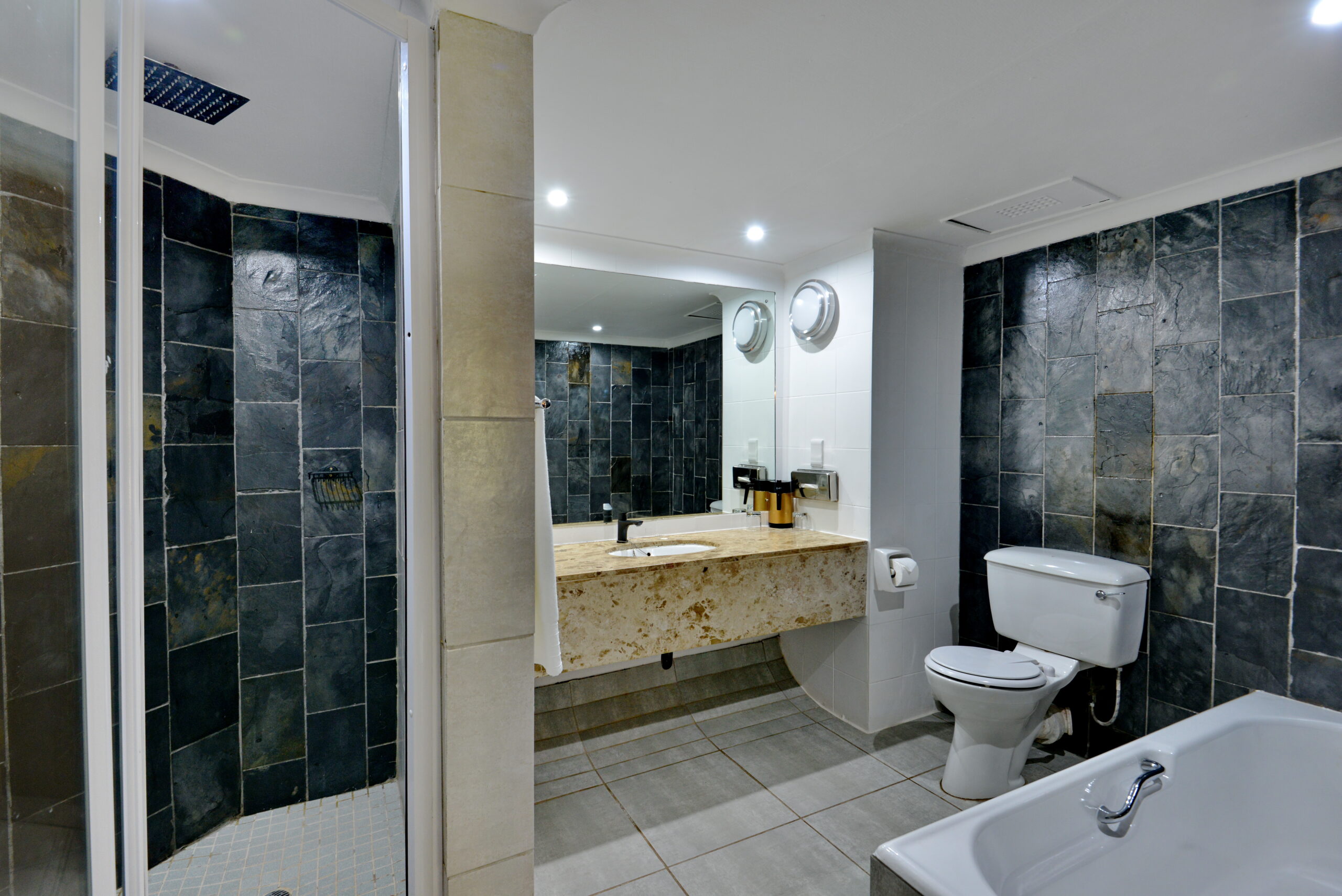 Family Suite bathroom near Sun City