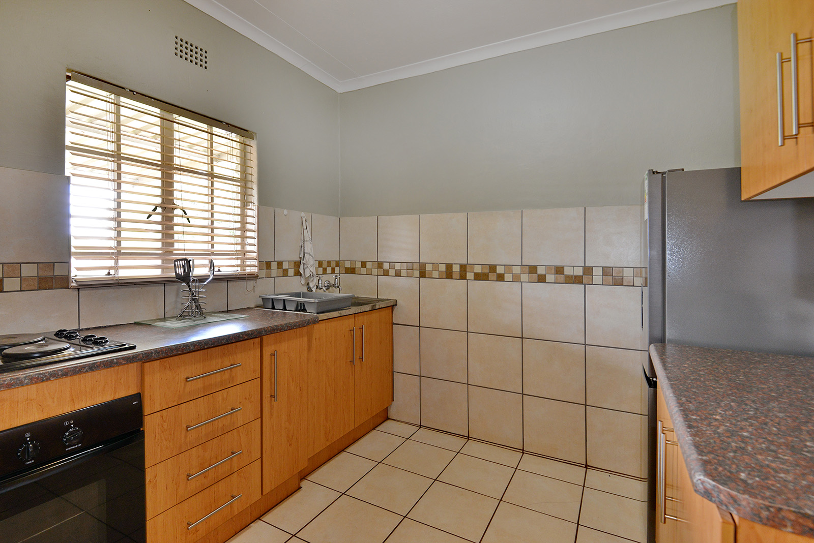 Executive one-bedroom chalet kitchen