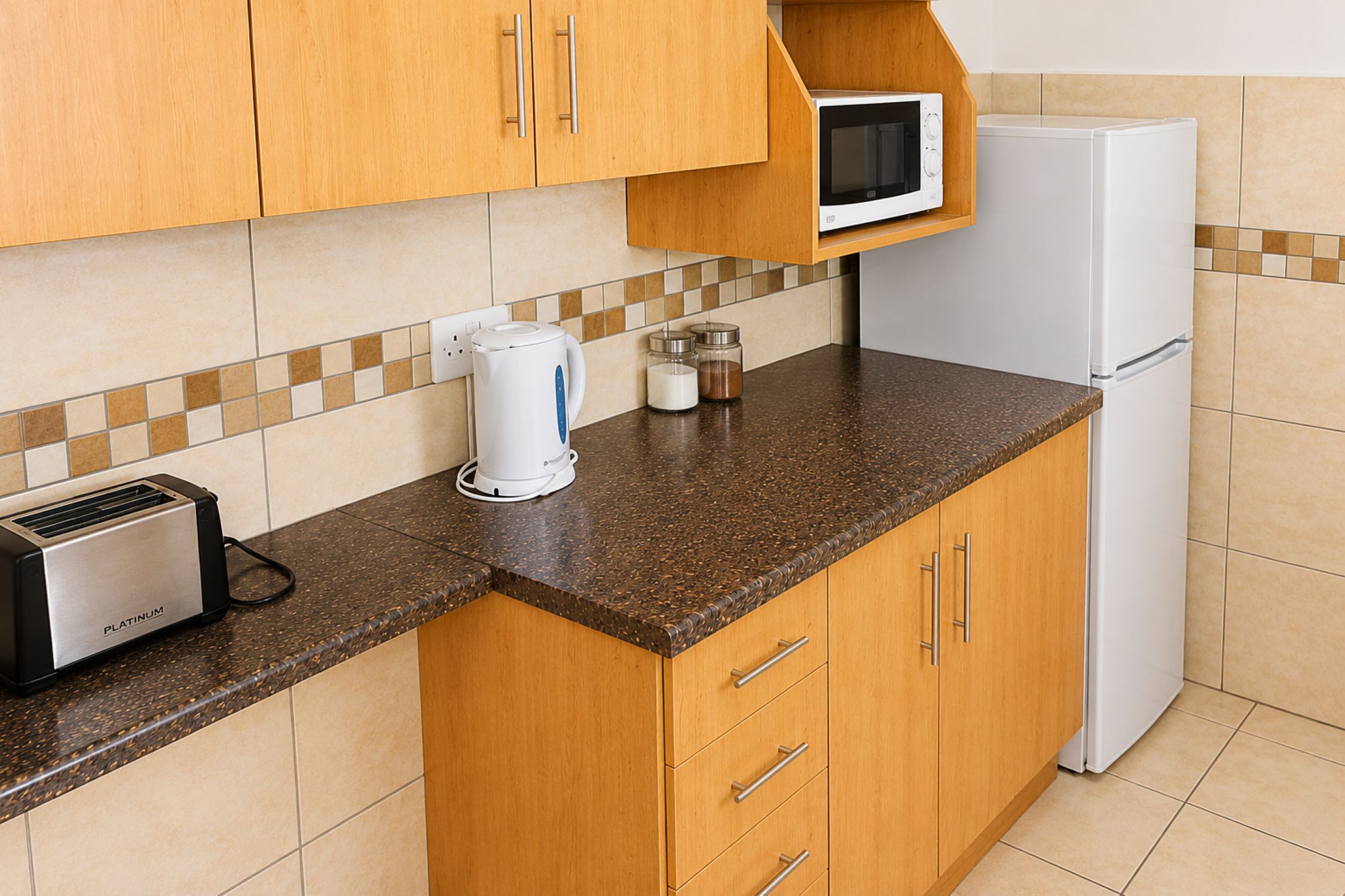 Executive One-Bedroom self-catering kitchen near Pilanesberg and Sun City
