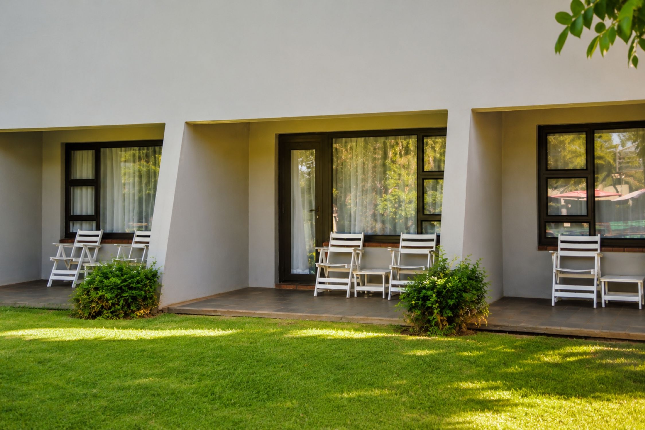 Executive Twin Room patio near Sun City and Pilanesberg